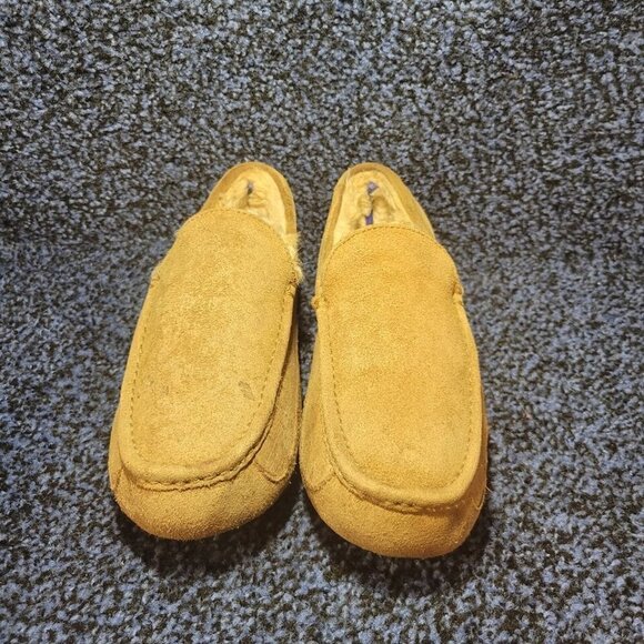 UGG Ascot Men's Size 11 US Chestnut Suede Slip On Sheepskin Lined Moc Toe Shoes - Picture 8 of 10